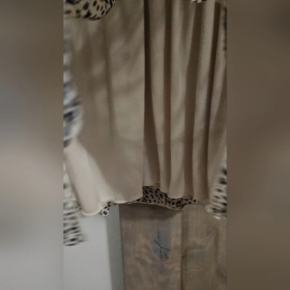 ACCLAIMED black&white cheetah print longsleeve tie front mini dress. Size small - Picture 7 of 10